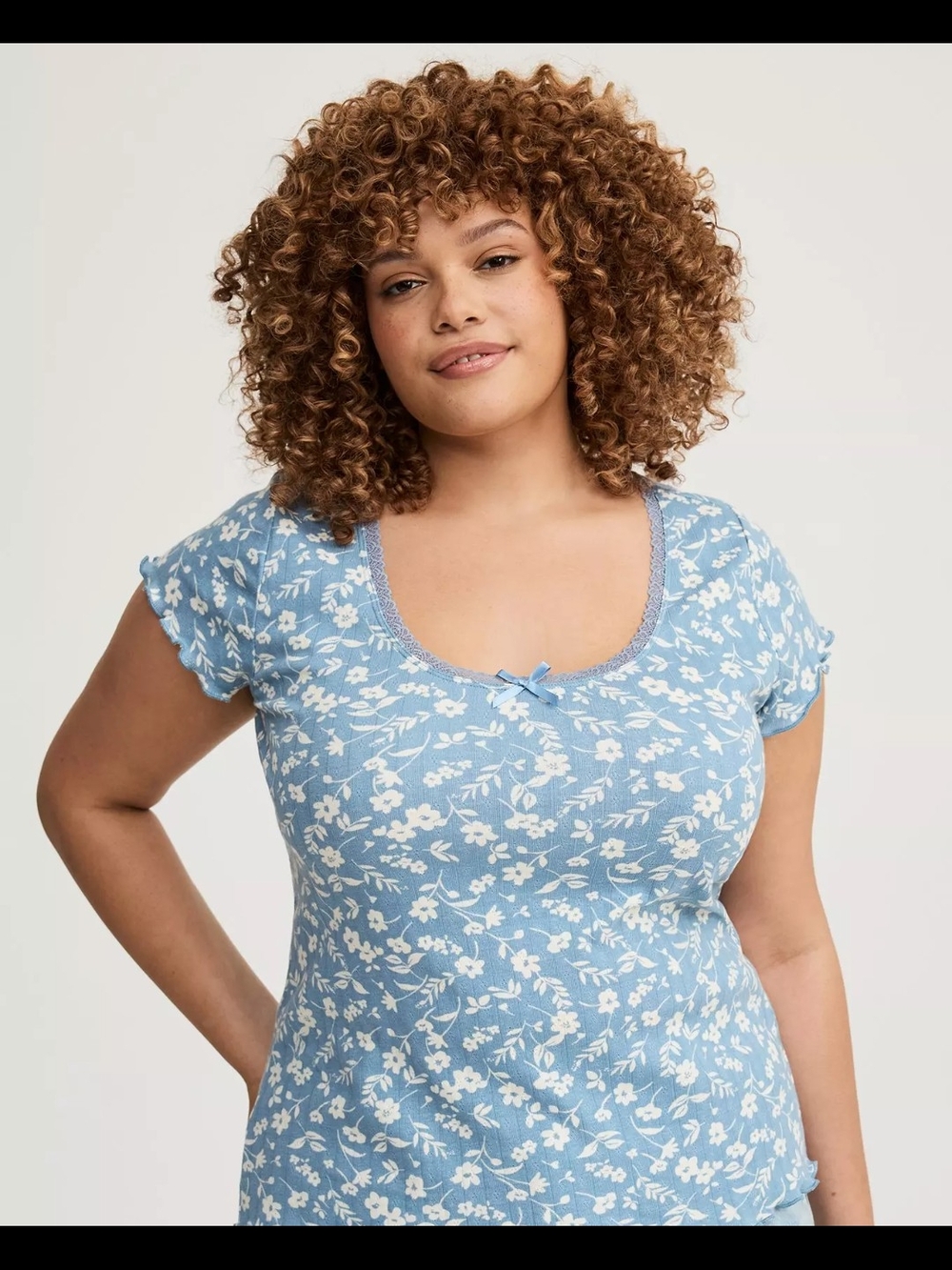 torrid Blue Floral Scoop Neck Short Sleeve Top